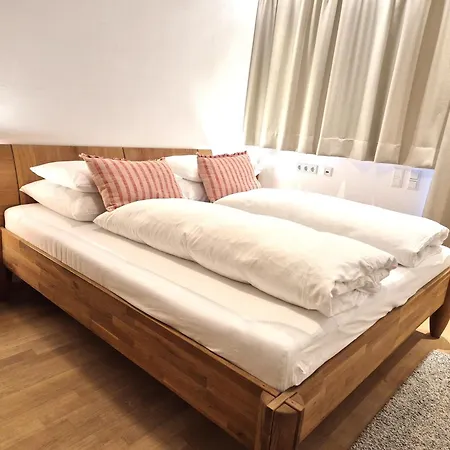 Simonhof * マリア・アルム・アム・シュタイナーネン・メアー