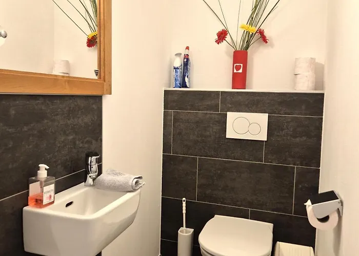 Simonhof アパート マリア・アルム・アム・シュタイナーネン・メアー